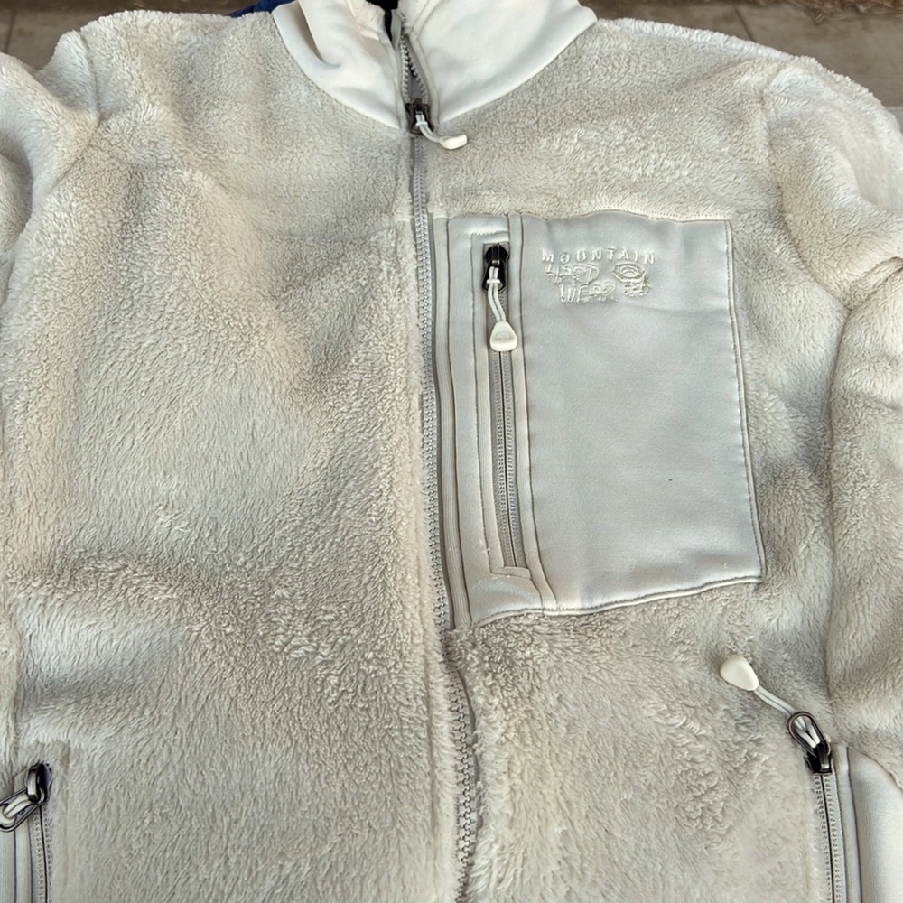Women’s mountain hard wear jacket
